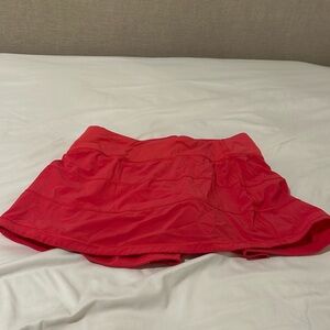 Lipgloss lululemon tennis skirt
